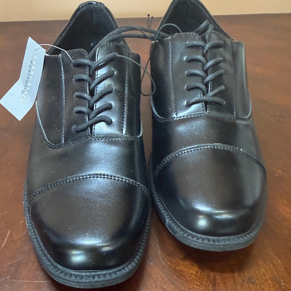 Perry Ellis Black Cap-Toe Oxford Dress Shoes‎